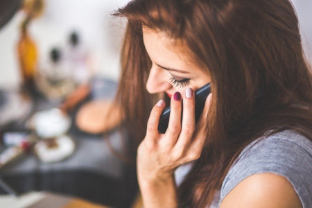 Woman on phone Woman on phone